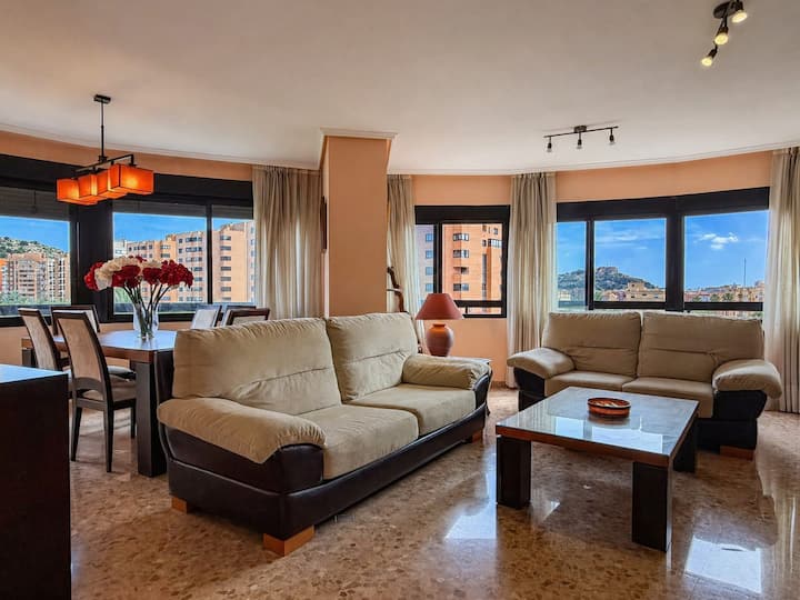 Espacioso Con Vistas Al Castillo, Piscina Y Garaje - Alicante