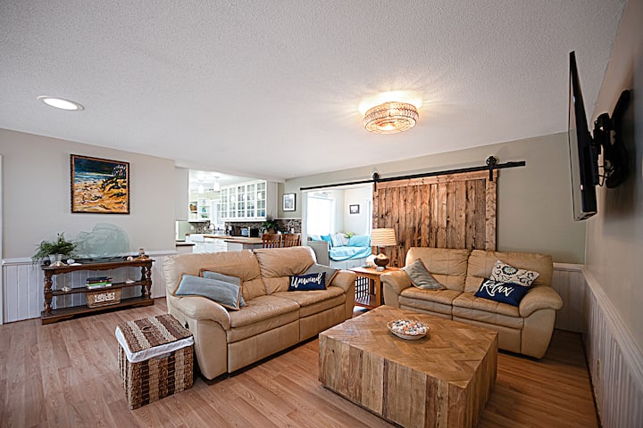 Family Beach House: 3 Br (5 Twins) | Dogs Welcome - Sunset Beach, NC