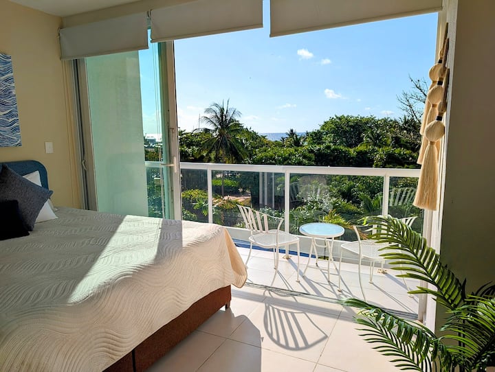 Luxury Beachfront 2 Bed | Big Pool | Sunrise View - Cancún