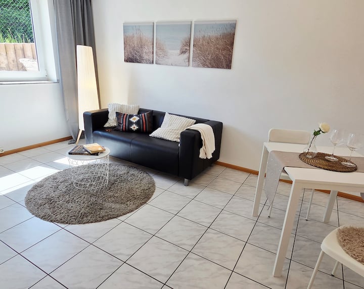 Stilvolle Wohnung Mit Terrasse In Ruhiger Lage - Reute