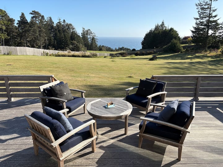 Sea Fox Estate-peaceful 11-acre Ocean View Retreat - Mendocino, CA