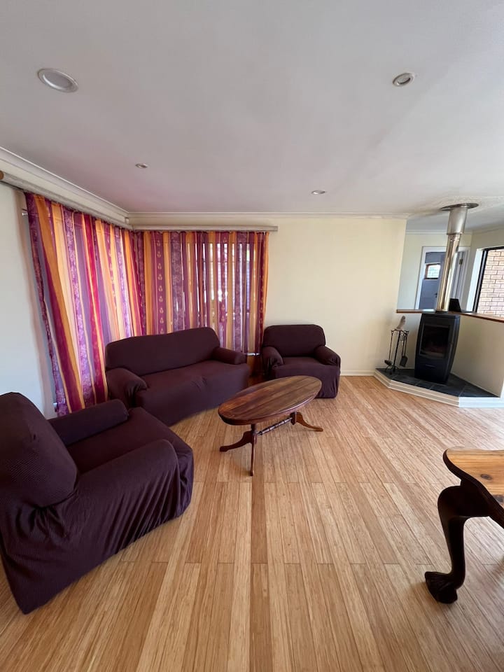 Pikkewyn's Nest - Spacious 3br + Study Retreat - George