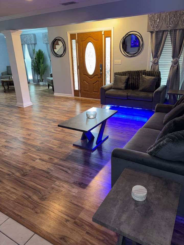 The Thornton House W~pool+movie Theater & Gameroom - Montgomery, AL