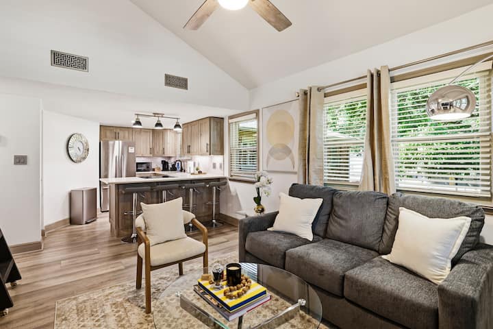 The Franklin: Modern 1 Bedroom + Loft & Sofa Bed - 塔拉哈西