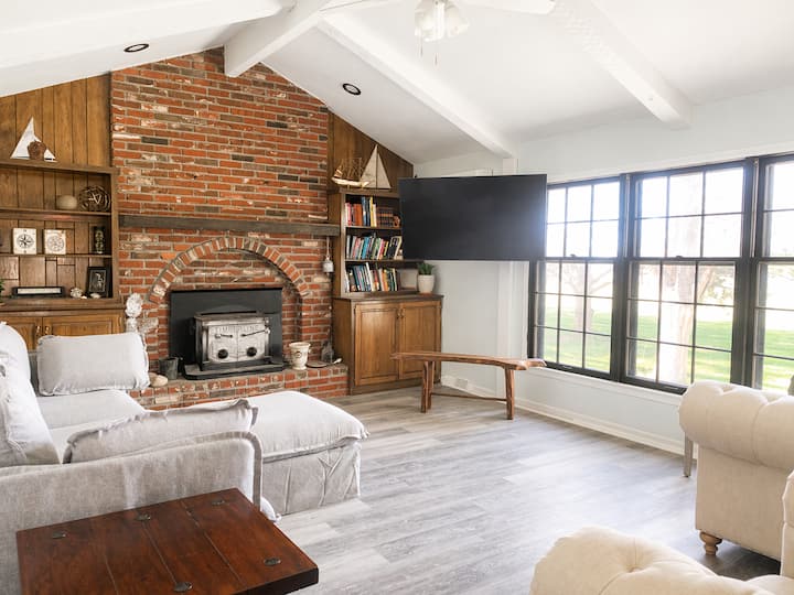World Cup Ready: Spacious 4br-easy Shuttle Access - Spring Hill, KS