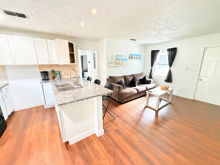 Relaxing Coastal Home - Jacksonville, FL