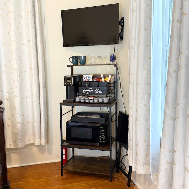 Historic Suite, Steps To Downtown Private Entrance - Brenham, TX