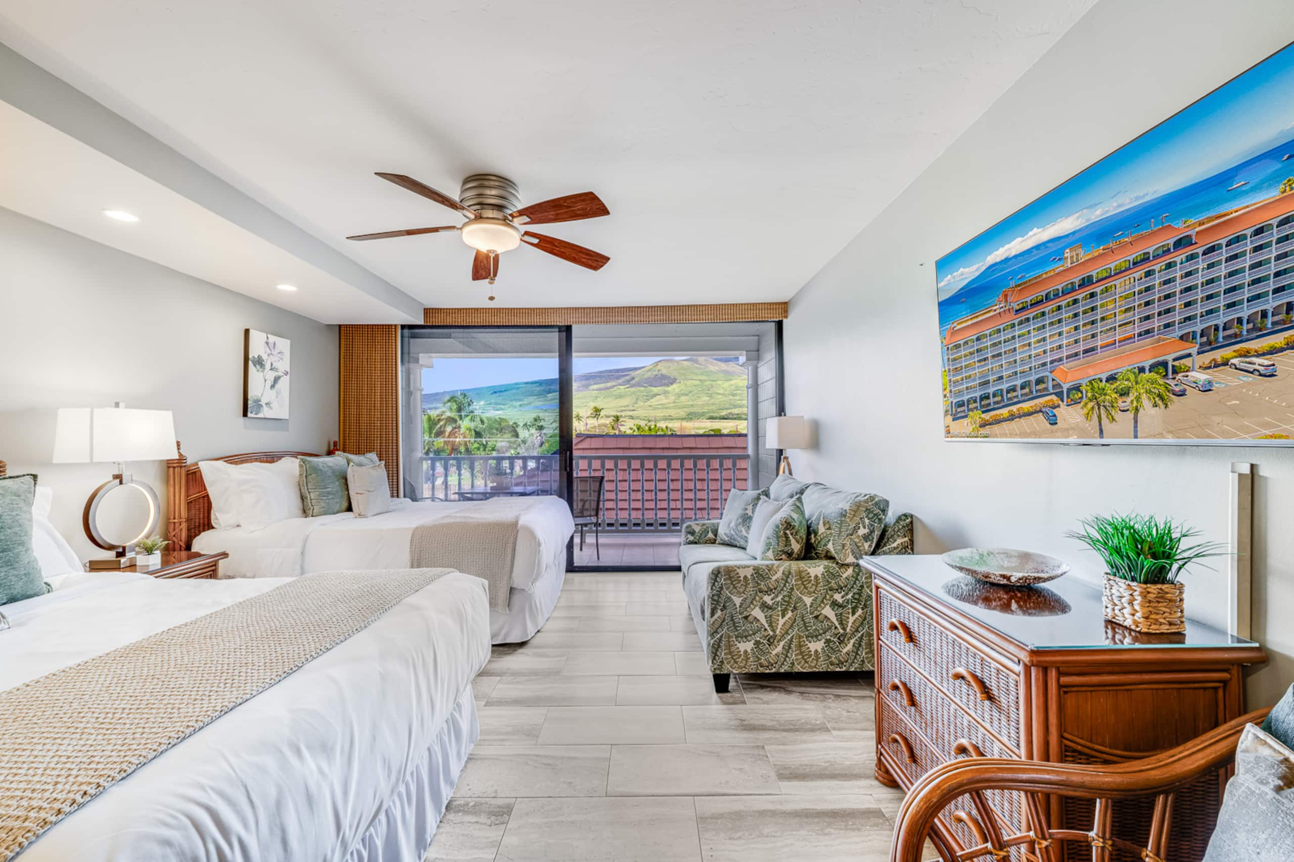 Lahaina Oceanfront Studio | Beach & Pool Access - Image 2