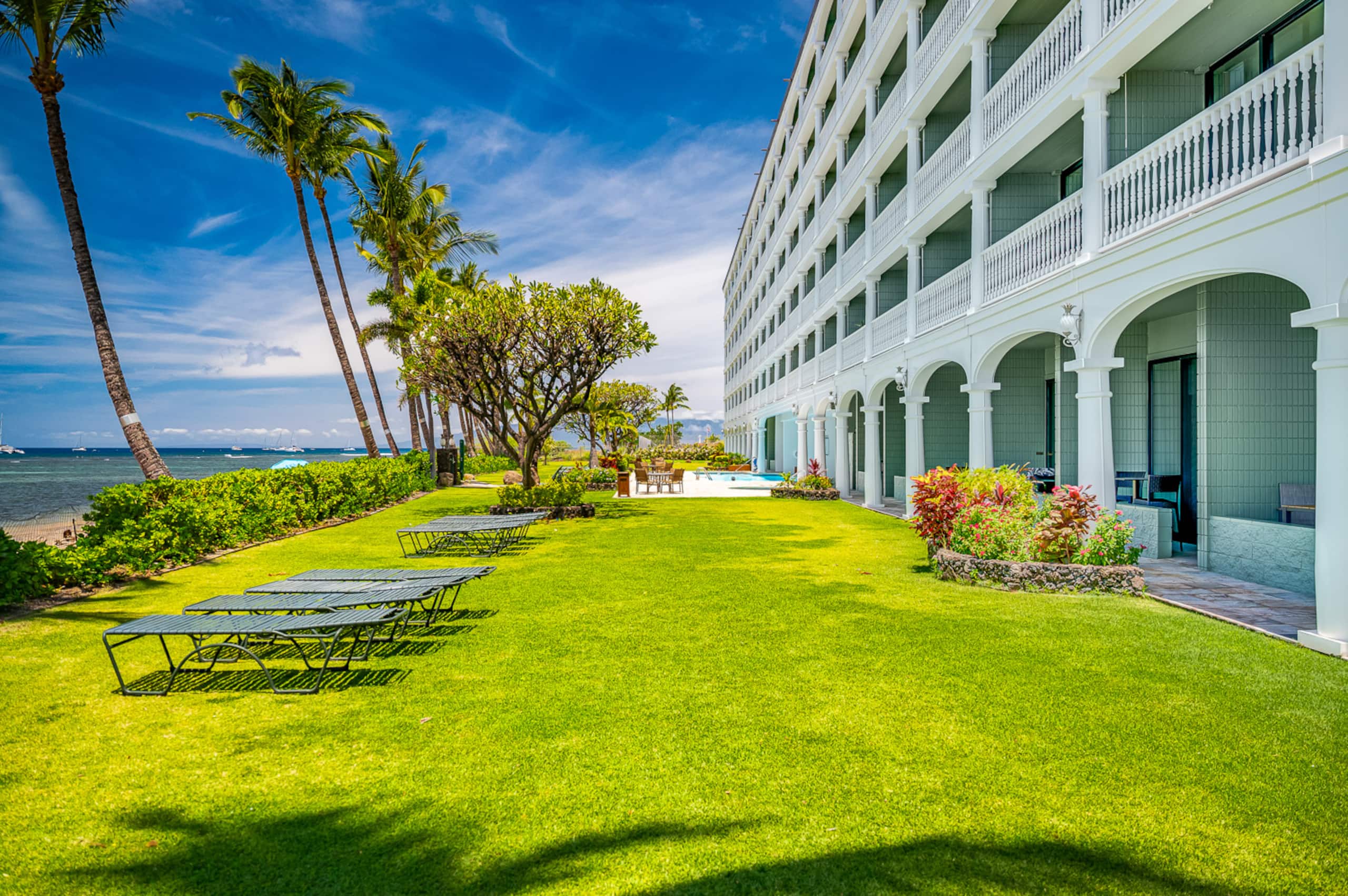 Lahaina Oceanfront Studio | Beach & Pool Access - Image 14