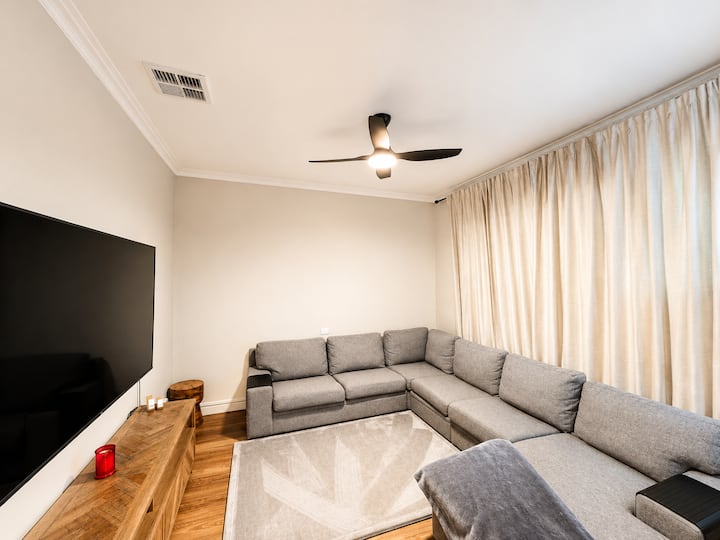Mair Street Retreat: A Heritage Stay By The Bay - Kadina
