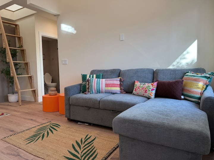 Stunning New 1br In Culver City | Soaring Ceilings - Culver City