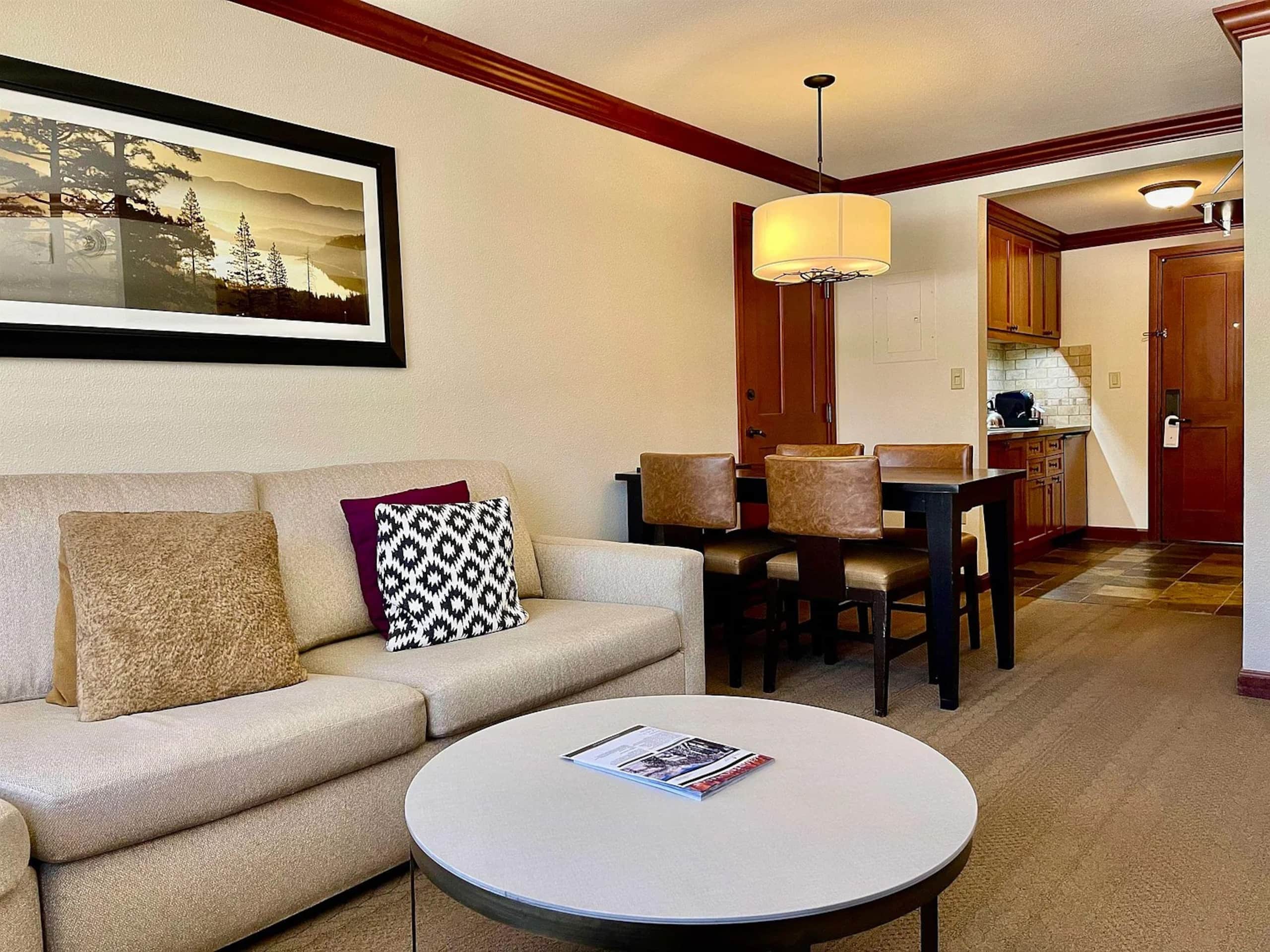 Ski-In/Out Hotel, Pool, Spa & Golf - Photo 2