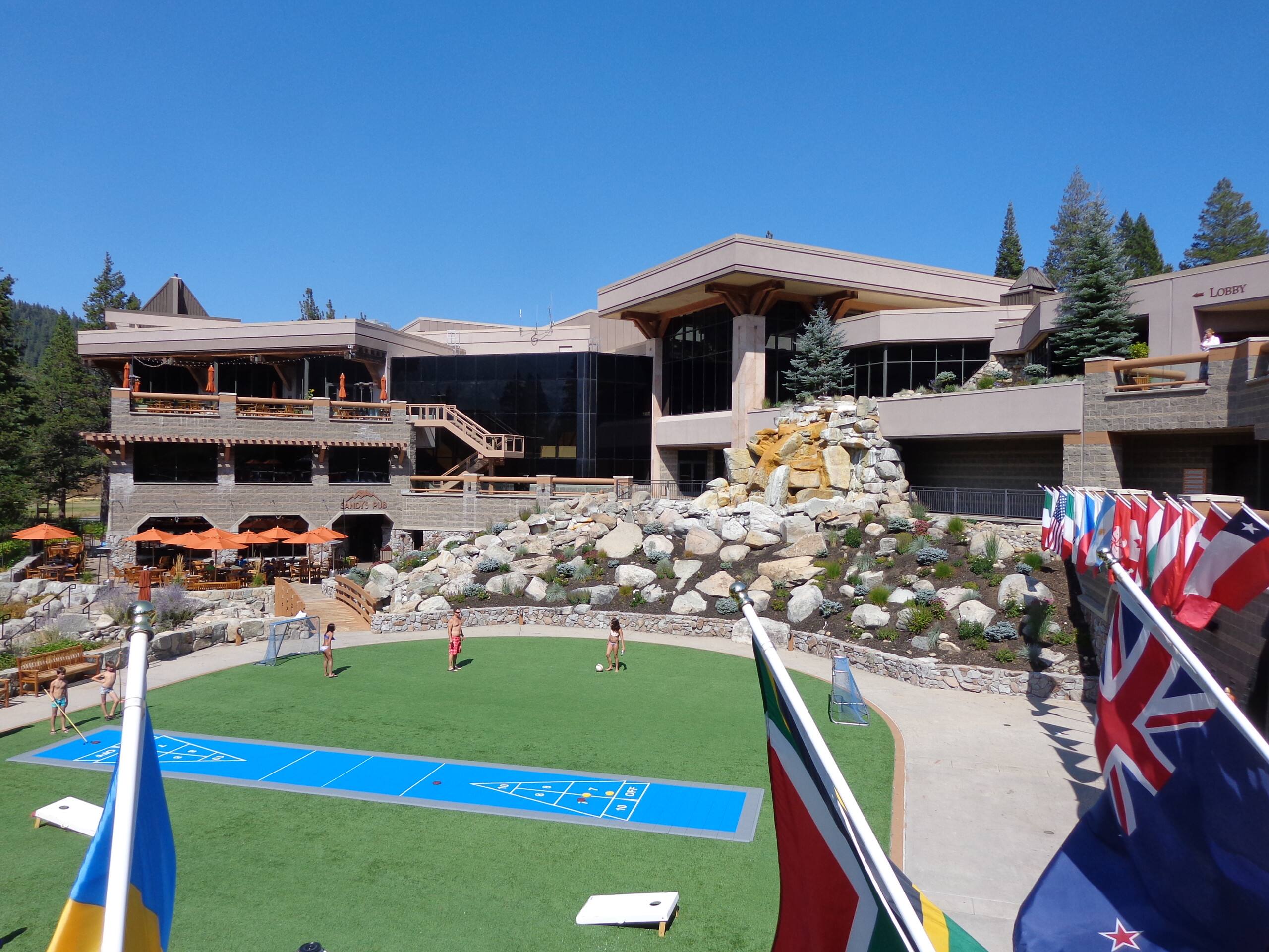 Ski-In/Out Hotel, Pool, Spa & Golf - Photo 18