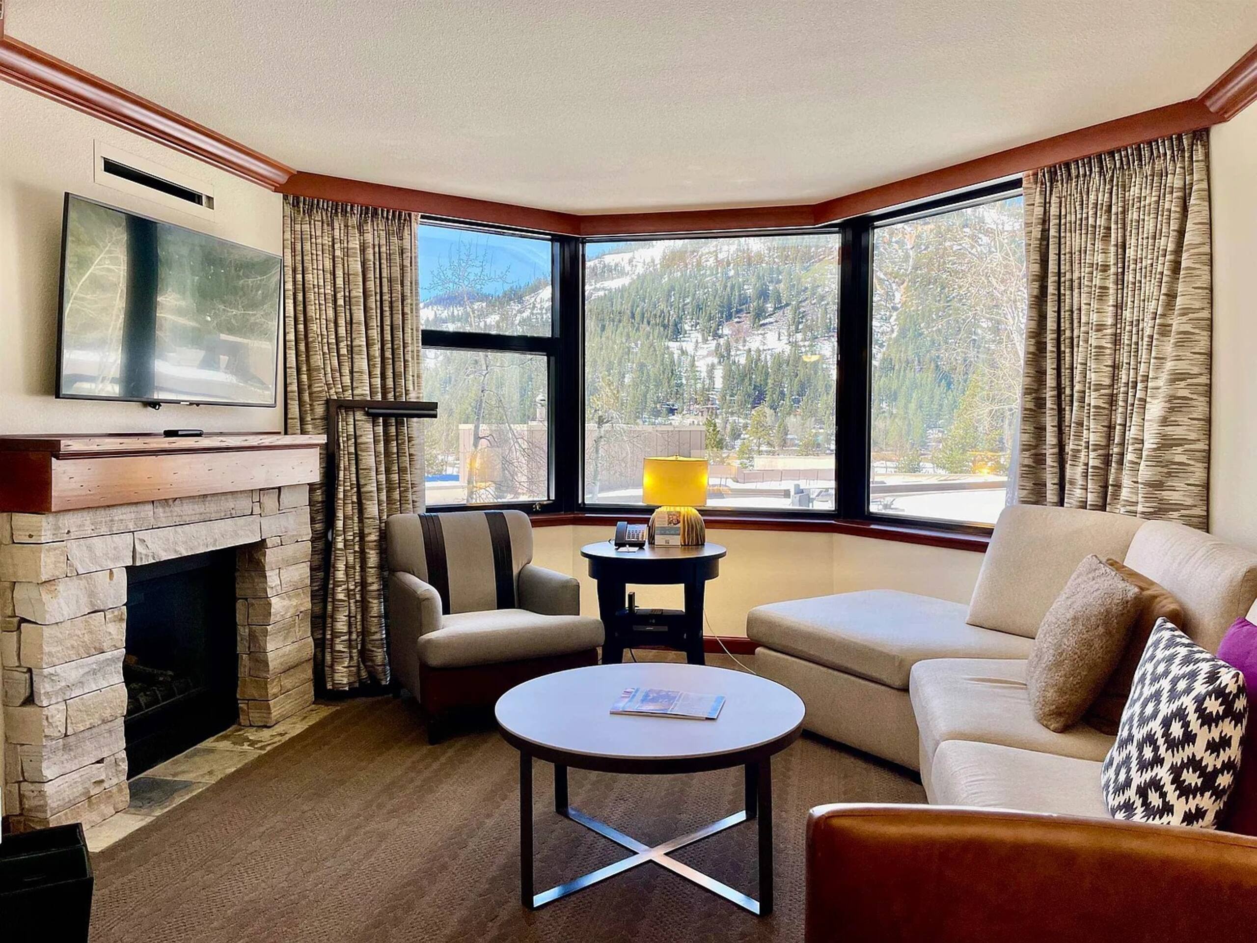 Ski-In/Out Hotel, Pool, Spa & Golf - Main photo