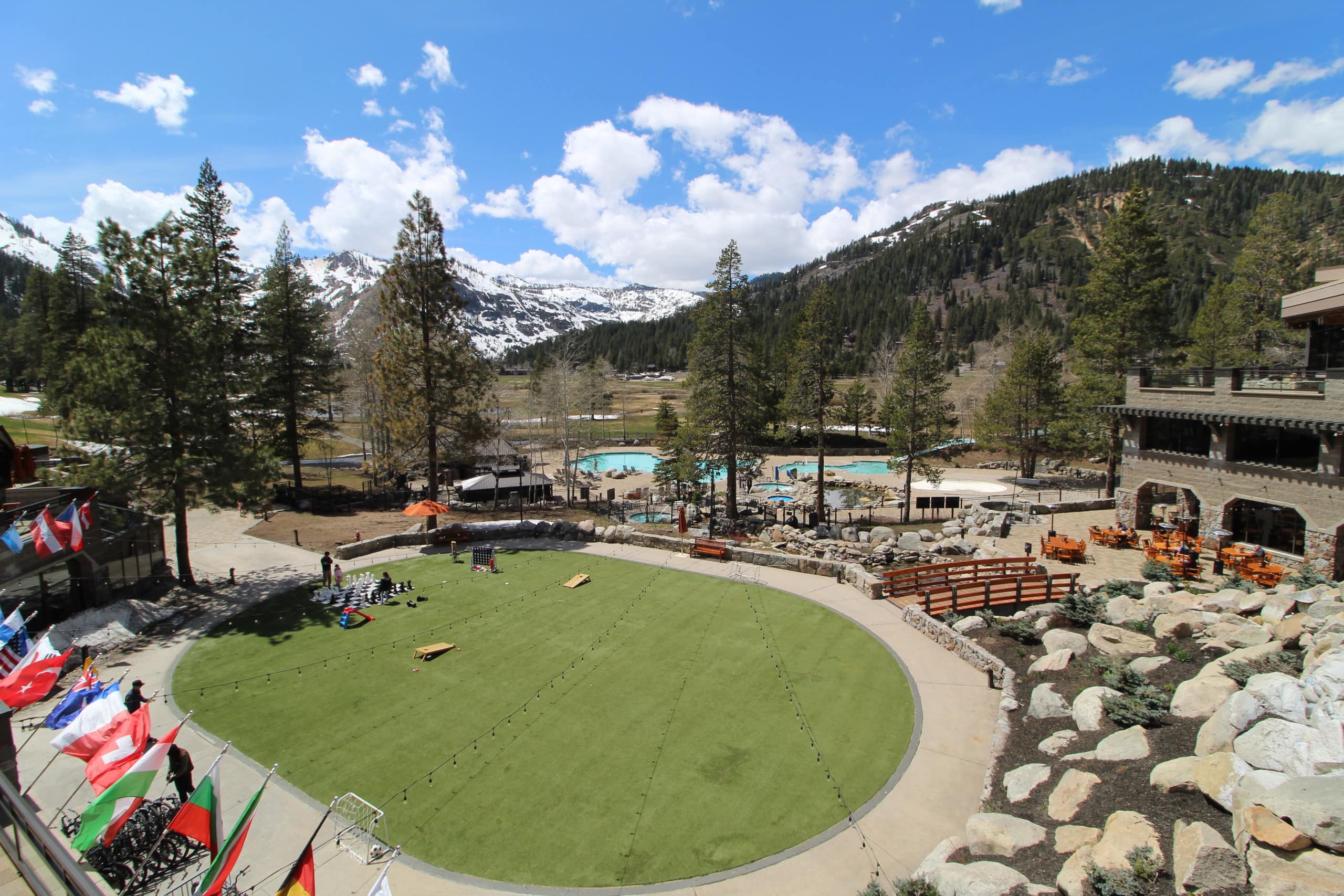 Ski-In/Out Hotel, Pool, Spa & Golf - Photo 19