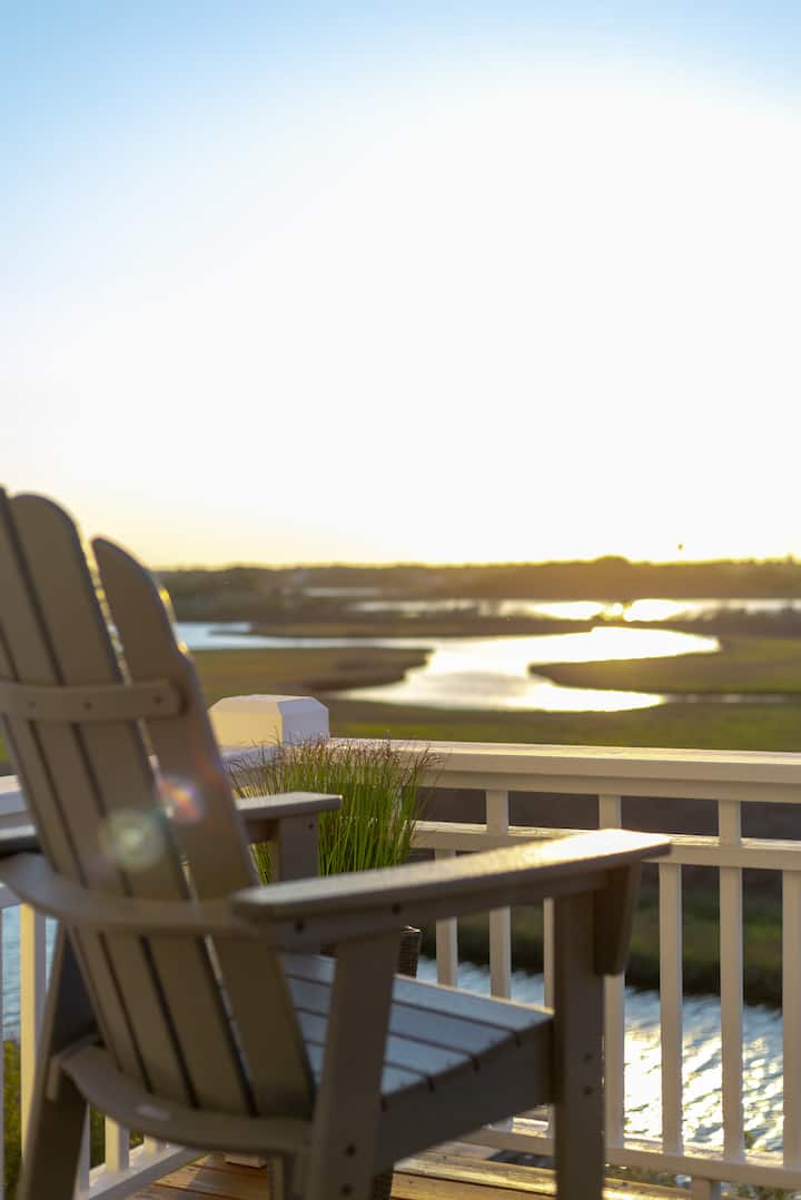 Sunsets, Salty Air, And Waterfront Views - Surf City, NC