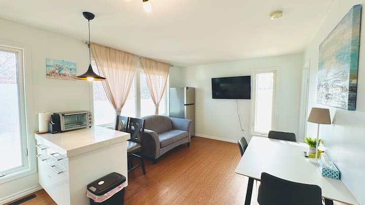 2br 3beds Suite | Near U Of S & Hospital | Parking - Saskatoon