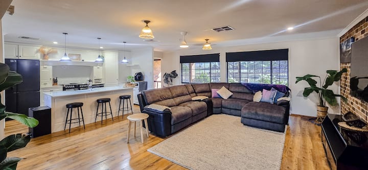 Wahroonga - Entire Spacious Entertainer - ウォガウォガ