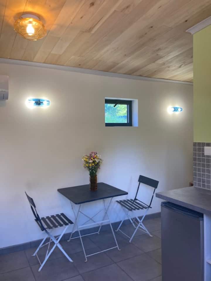 Maisonnette Privatisée à 500 Mètres De La Dordogne - Argentat