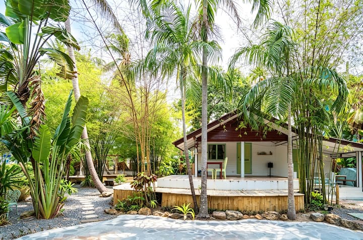 Meow-sadee Pond Retreat - Ko Samui, Thailand