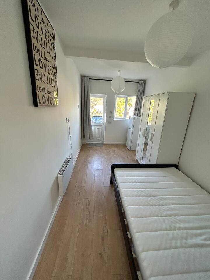 Cosy Studio Beside Dundrum Shopping Center - Dublin
