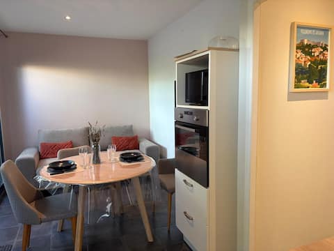 Top Airbnb: La Petite Provence little house with garden in Avignon in Villeneuve Lès Avignon