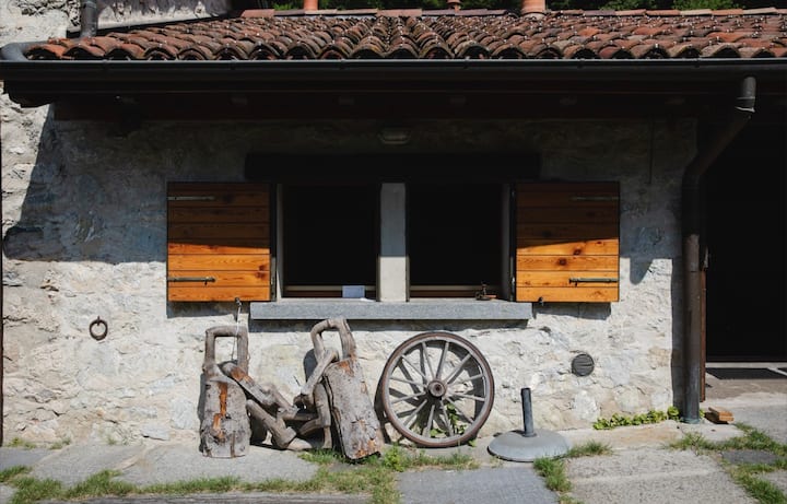 Baita Di Montagna Nella Natura – Lago Di Como - Lecco