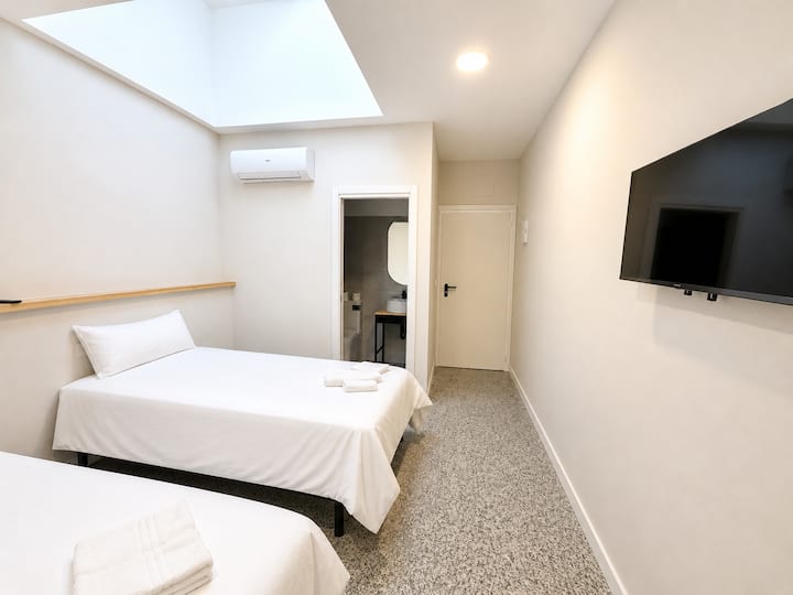 Bonita Habitacion Doble Con 2 Camas En Majadahonda - Majadahonda