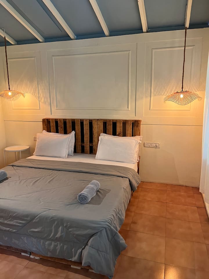 Bedroom 3 image 2