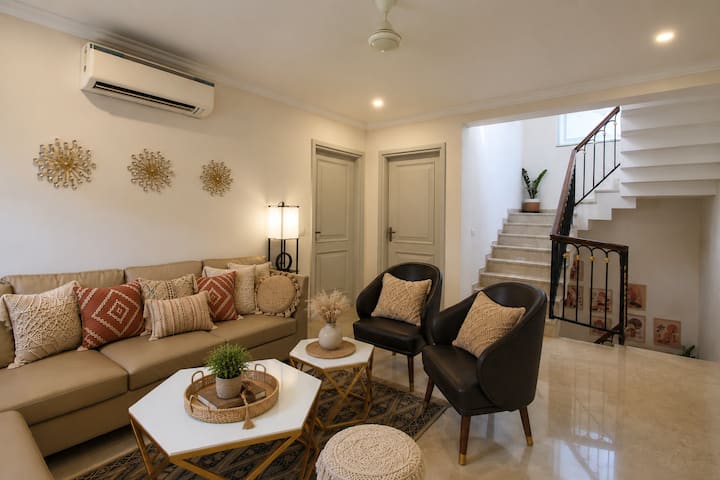 Living room image 8