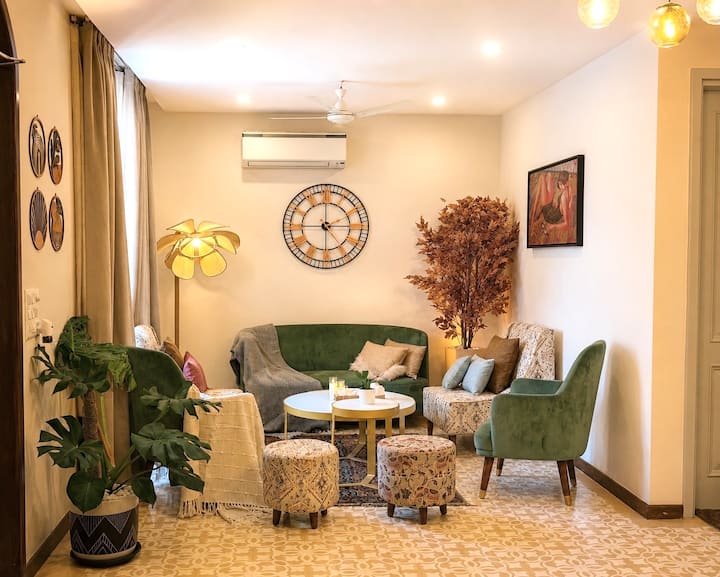 Living room image 3