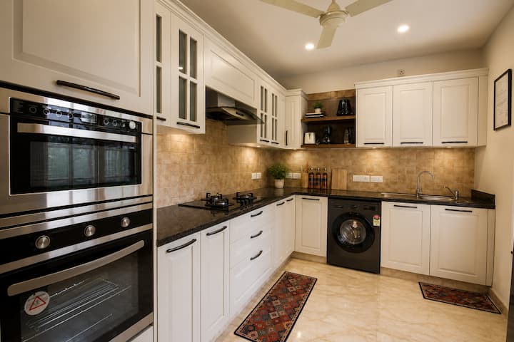 Full kitchen image 1