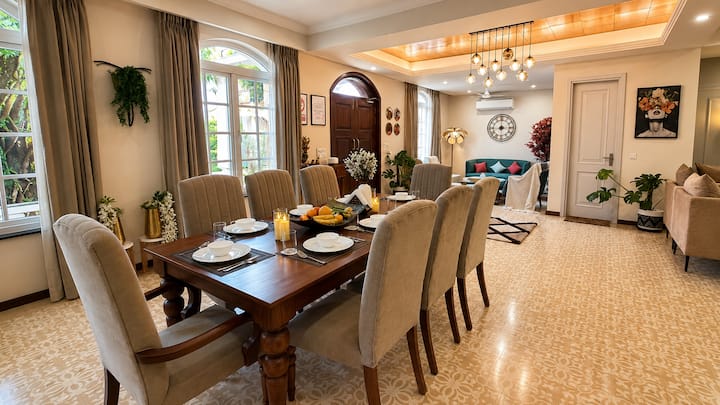 Living room image 7