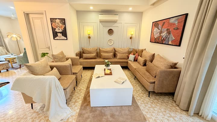 Living room image 1