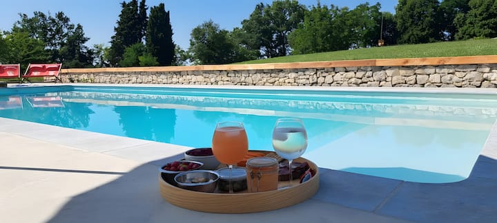 Place Des Amis Tombeboeuf - Lot-et-Garonne