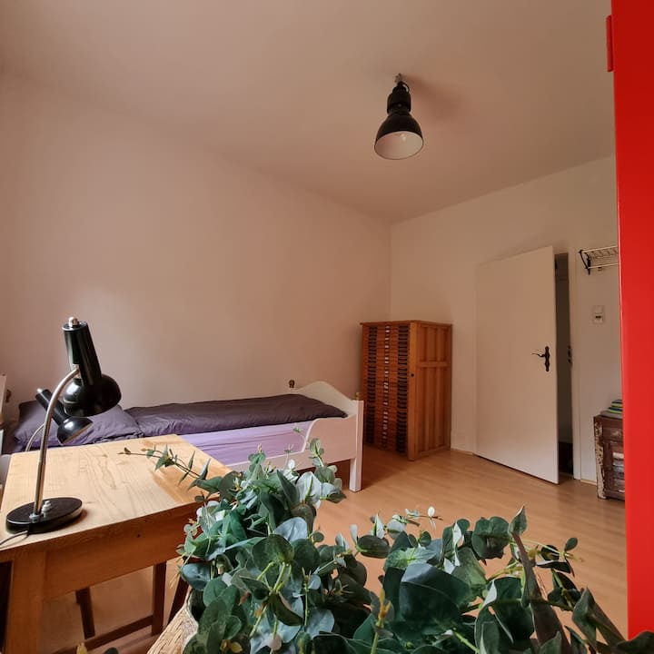 Special Offer: 6-week Private Room Stay Frankfurt - フランクフルト