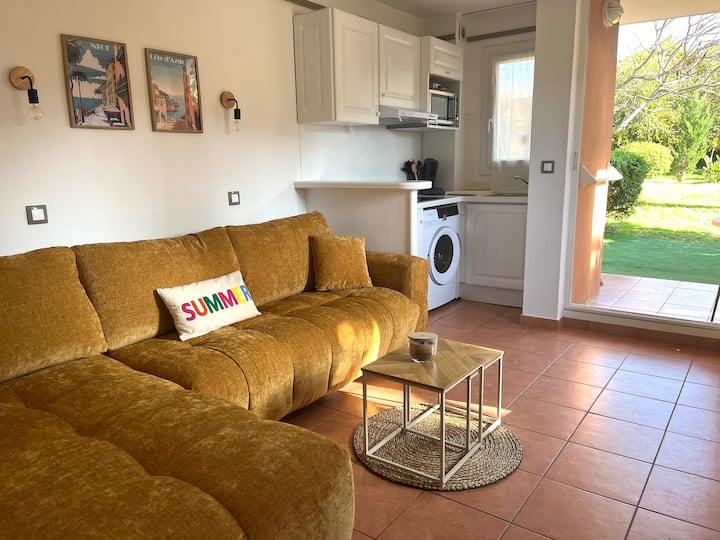 Studio Rez-de-jardin - Parking - Piscine - Plage de Mandelieu-la-Napoule