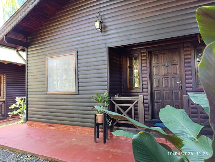Cabañas Kurupí Con Piscina Y Quincho - Puerto Iguazú