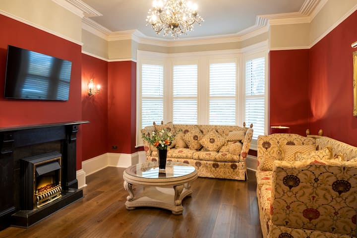 Harrogate Self Catering - The Valley Gardens House - Harrogate