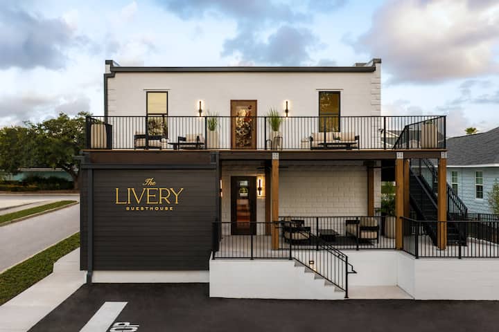 Signature Double Queen · Sleeps 4 · The Livery - Tarpon Springs, FL
