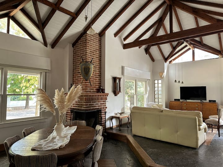Casa Glicina | Quincho Xl + Ideal 2 Familias - Mercedes