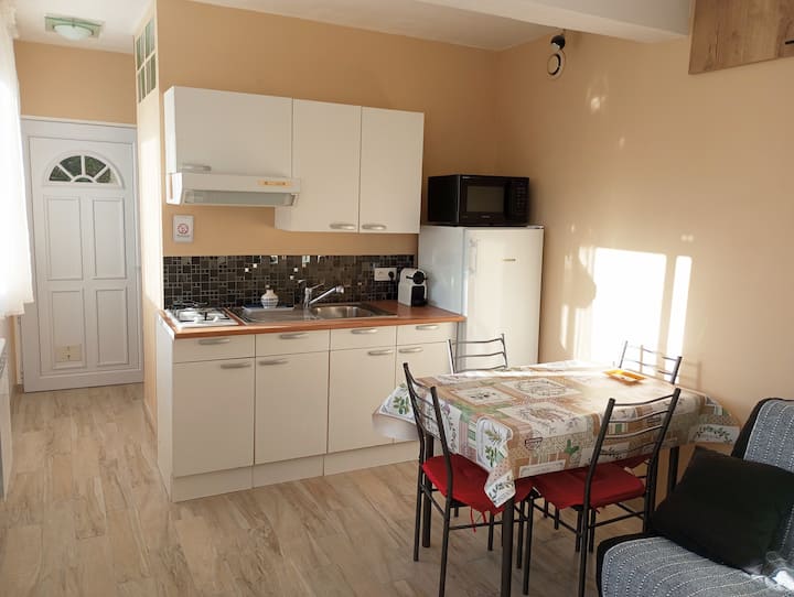 Studio Au Calme Avec Piscine, Terrasse Et Vue. - Auribeau-sur-Siagne