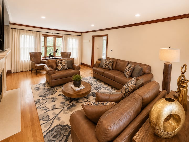 Spacious Colonial Retreat | Free Parking |Near Nyc - New Rochelle, NY
