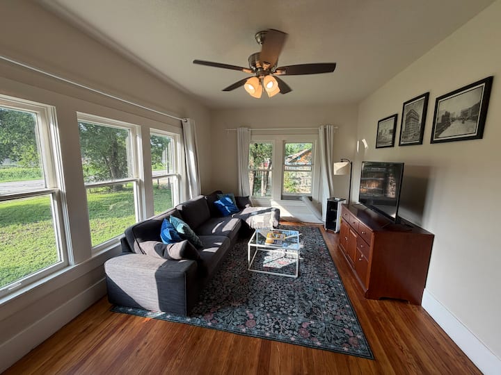 Adorable Home 5 Minutes From Downtown Round Rock - Round Rock