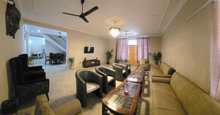 4 Bhk Private Villa With Swimming Pool - Bhiwadi