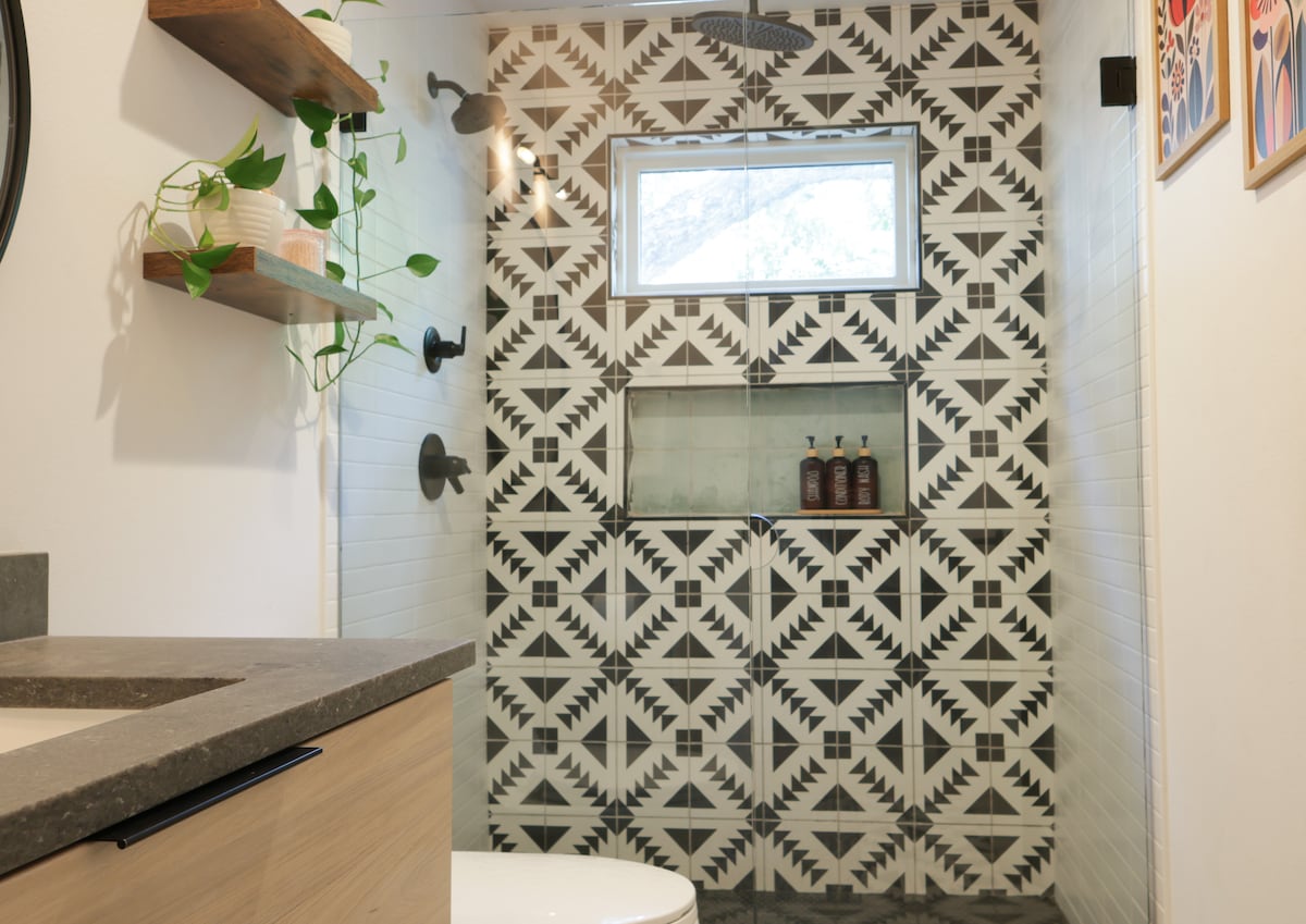 Mid-Century Tiny House | Near Rainey & Downtown