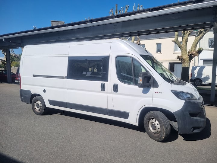Fourgon 3 Personnes/3 Couchages - Santec