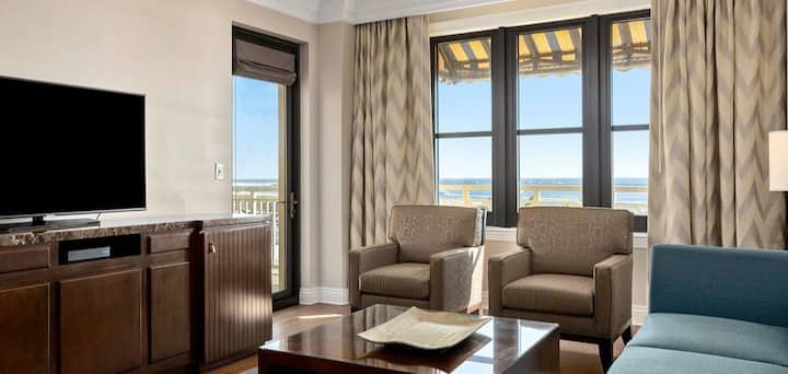 3bd/3ba Presidential At Emerald Grande - Destin, FL