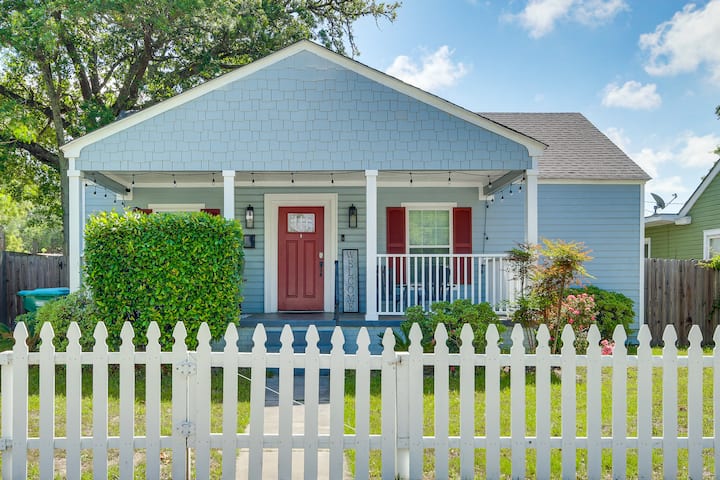Walk To Beach, Dining & Aquarium: Gulfport Home! - Gulfport, MS