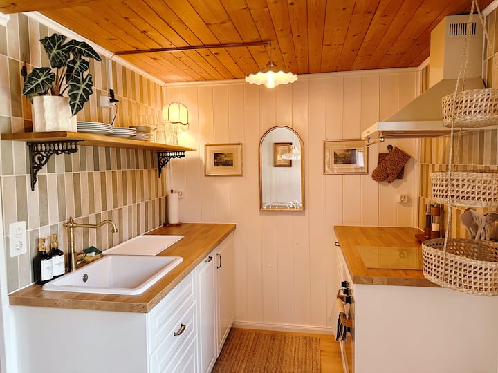 Golden Hill Hideaway | Vintage-chic Alpine Retreat - Kiental BE